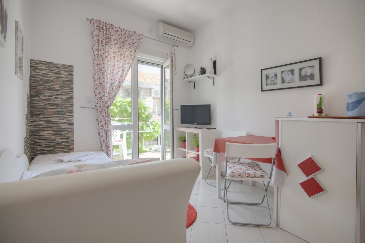 Апартаменты Apartmani Dačo Свети-Стефан-48