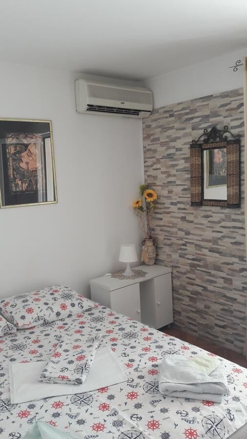 Апартаменты Apartmani Dačo Свети-Стефан-9