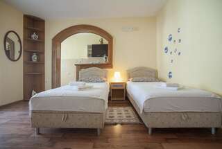 Апартаменты Apartmani Dačo Свети-Стефан Апартаменты-студио с террасой-8