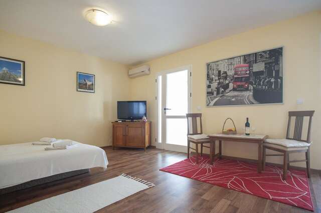 Апартаменты Apartmani Dačo Свети-Стефан-32